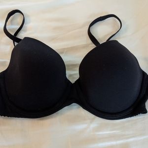 Lot of 2 Victoria's Secret Bras